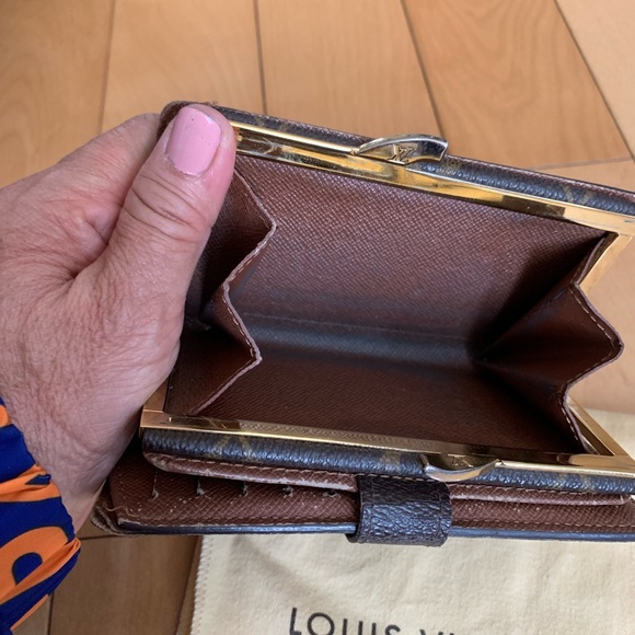 Louis Vuitton Viennois Monogram Wallet Card Holder - Picture 8 of 9